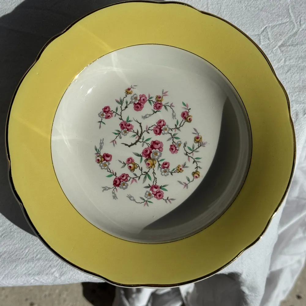 Formal plates - Set of 9 large vintage soup plates yellow pink flowers - OFFICE OBJETS