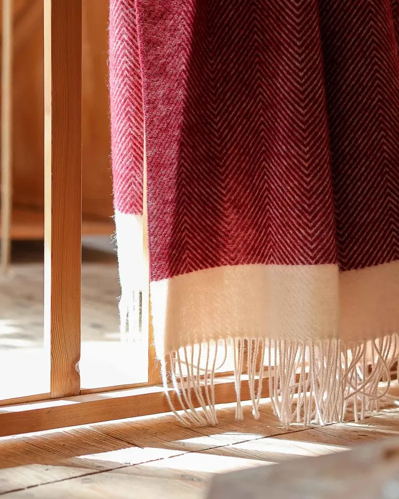 Plaids - Plaid en laine FLORENCE - rouge - MOST-BLANKETS