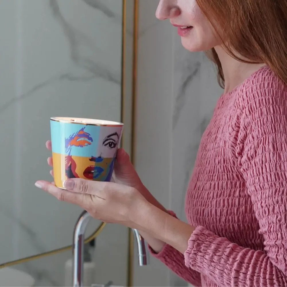 Bougies - Arte Pop (Poire-Freesia-Musc Blanc) - Bougie parfumée en céramique - 10 cm - ARTITUDE HOME