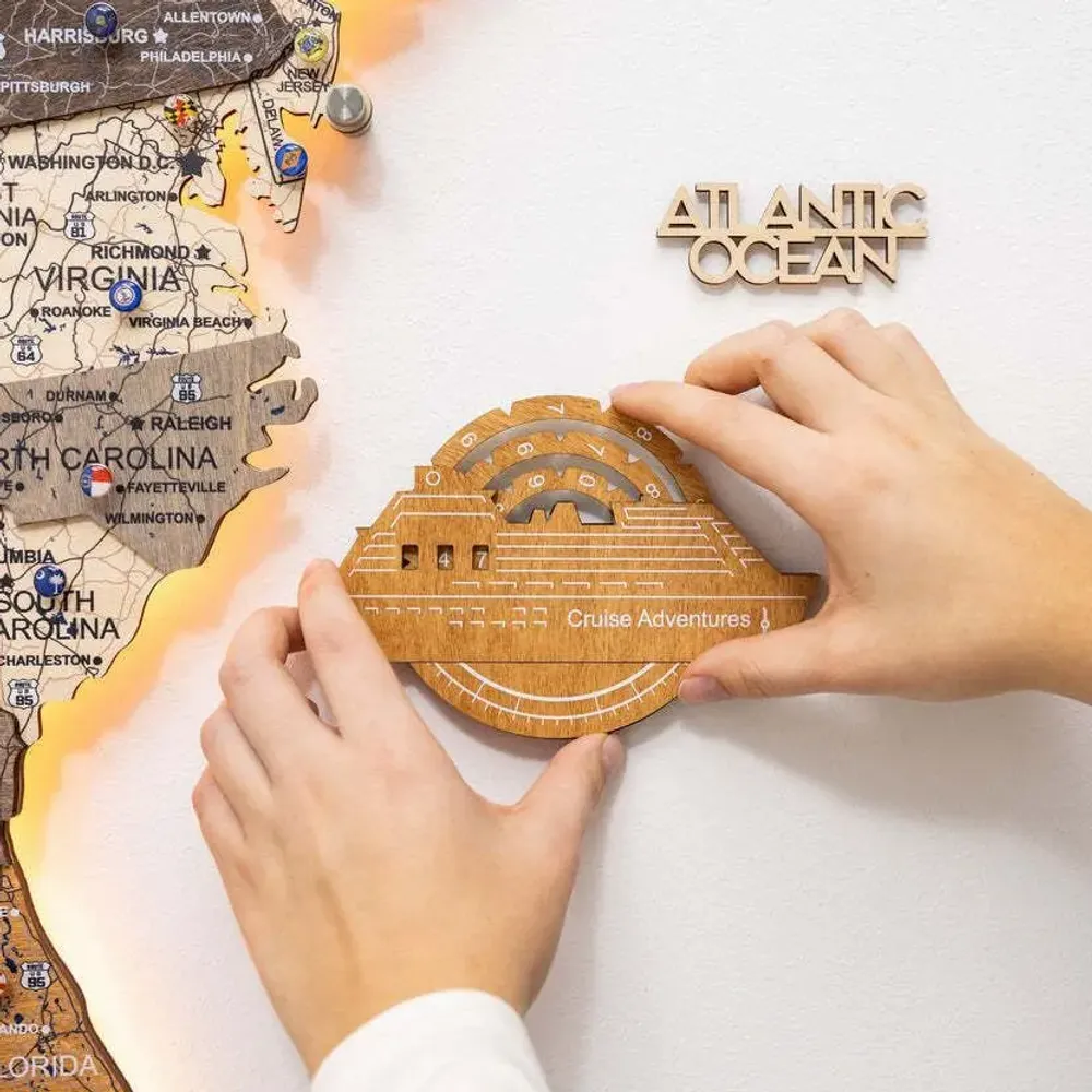 Objets de décoration - Carte du Monde en Bois Colorée 3D Travel Tracker Cruise Liner - Chêne - ENJOY THE WOOD