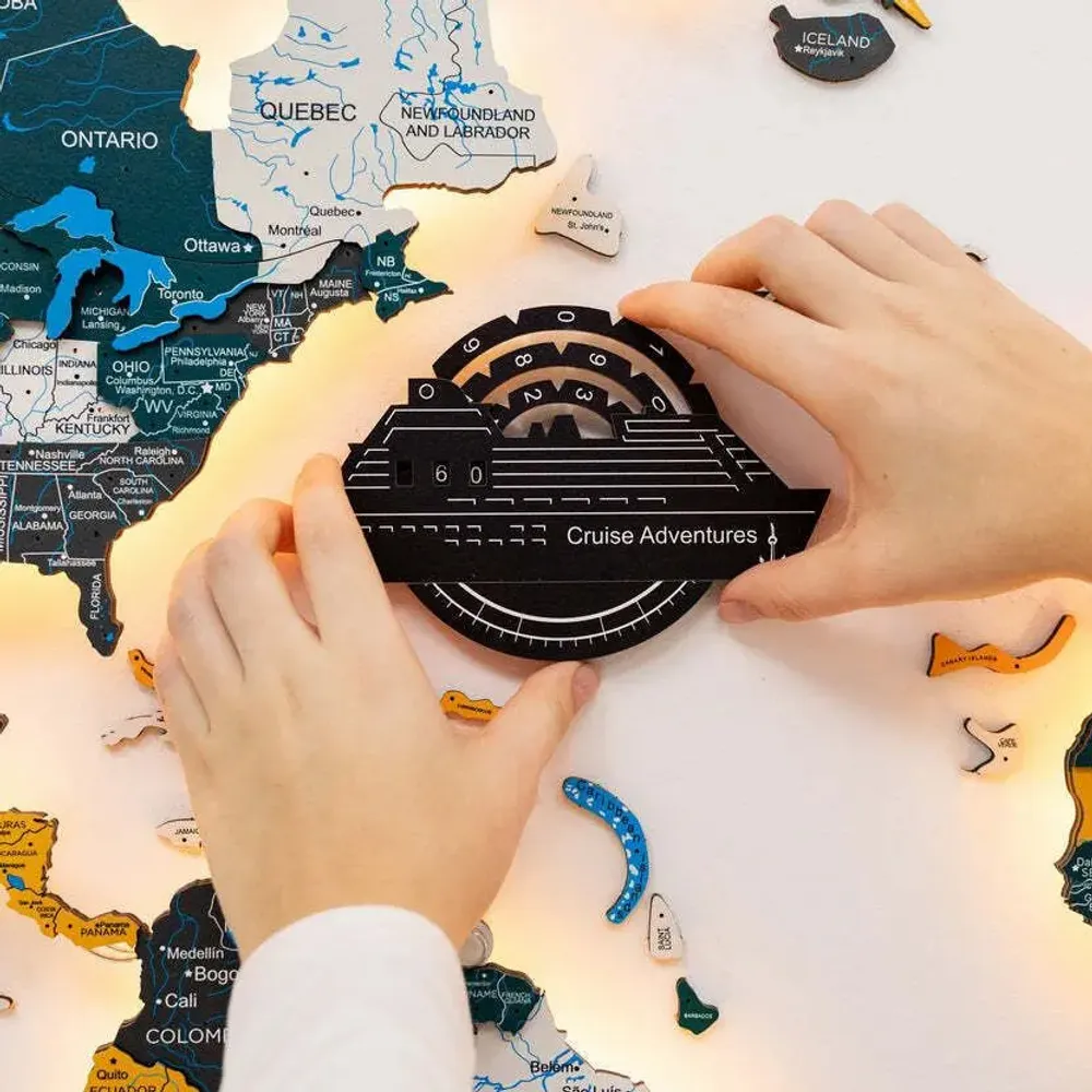 Objets de décoration - Carte du Monde en Bois Colorée 3D Travel Tracker Cruise Liner - Minuit - ENJOY THE WOOD
