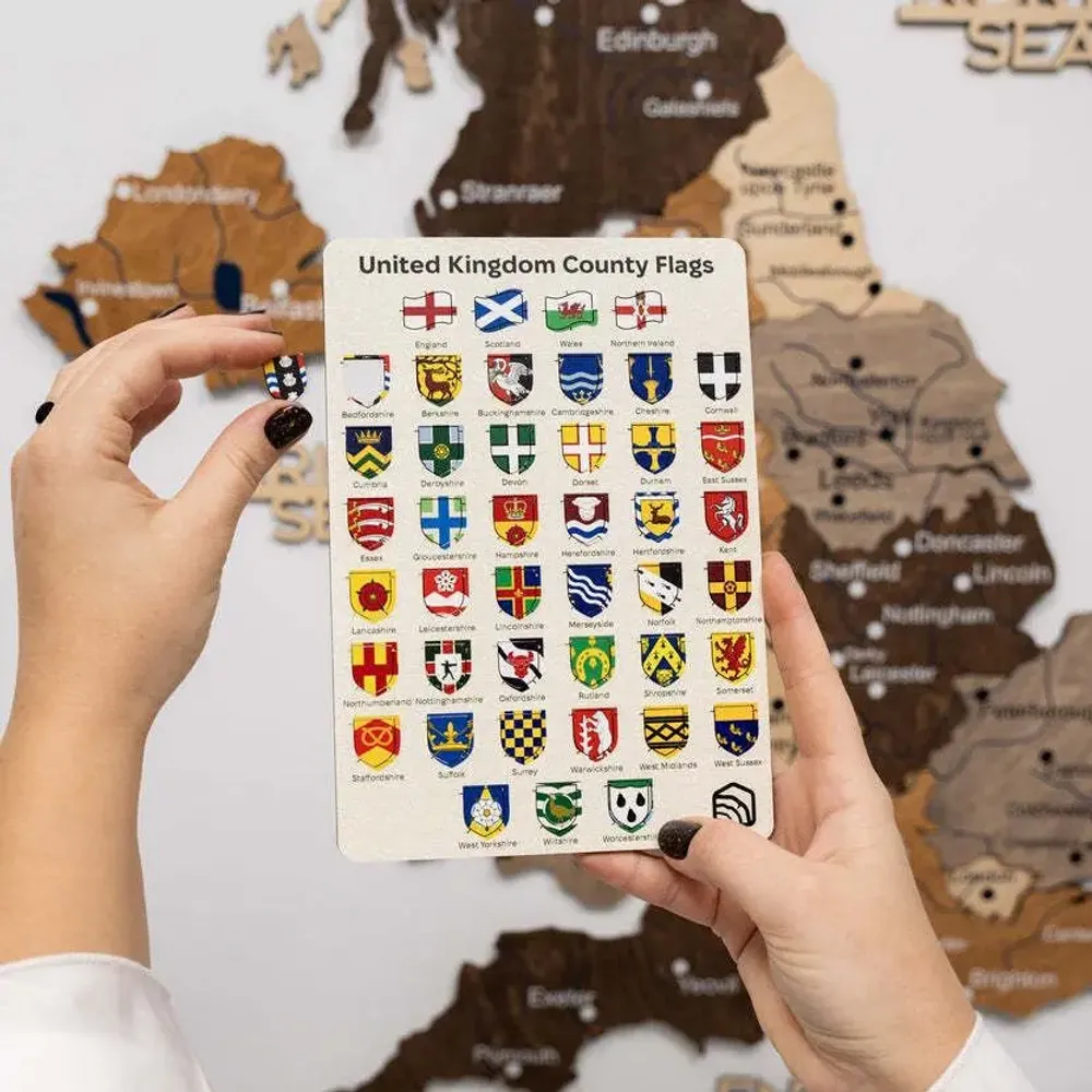 Decorative objects - United Kingdom Flag Pins - ENJOY THE WOOD