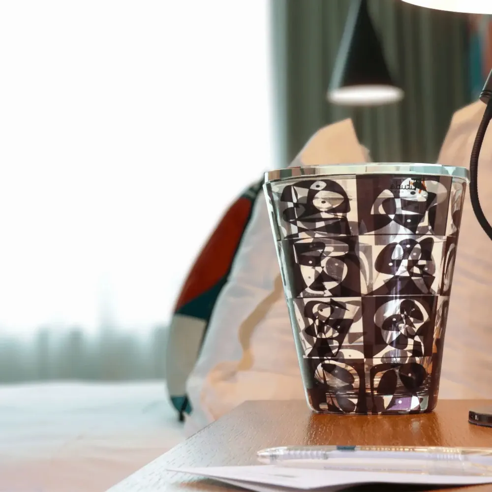 Bougies - Mosaico En Ajedrez (Cuir-Musc-Ambre) - Bougie parfumée en verre - 16 cm - ARTITUDE HOME