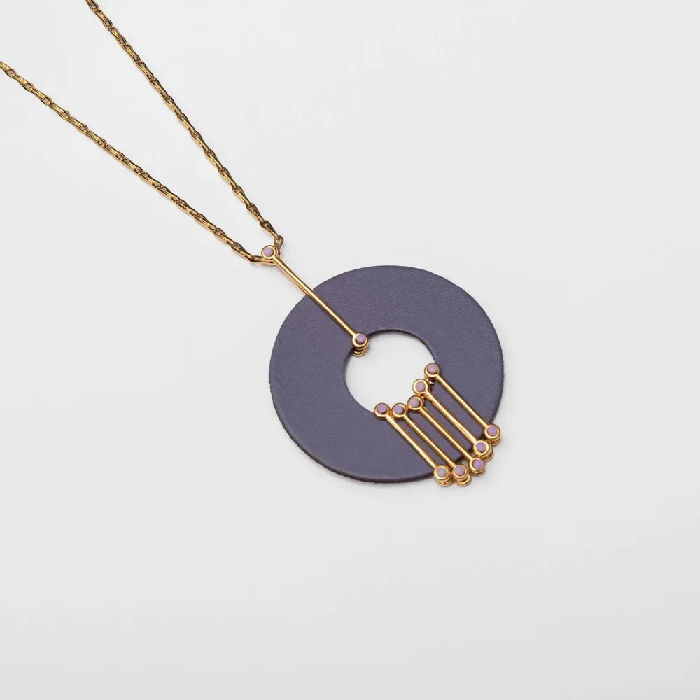 Bijoux - Petit collier en forme de cercle avec pendule - C.KARAKALPAKI