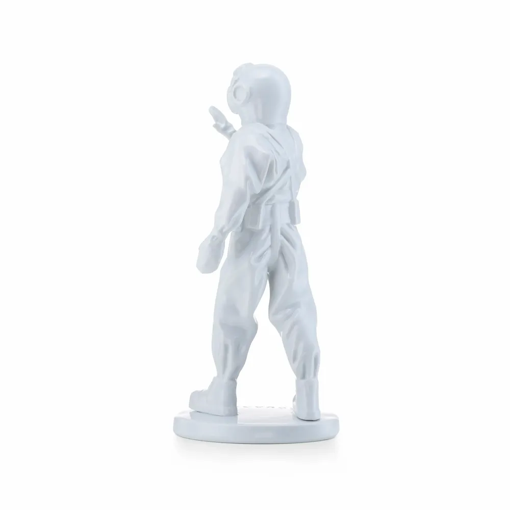 Sideboards - Porcelain Aquanaut Sculpture – White Edition - OCEANSTORE DESIGN