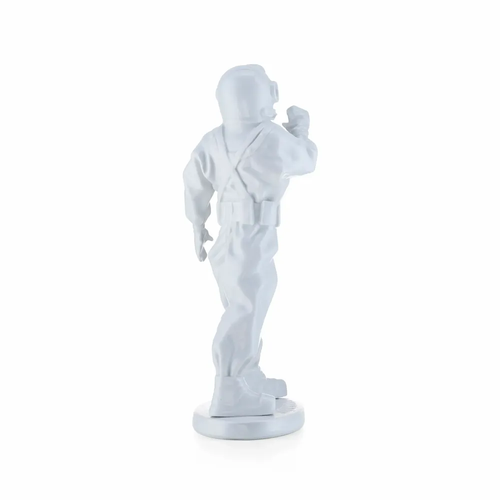 Sideboards - Porcelain Aquanaut Sculpture – White Edition - OCEANSTORE DESIGN