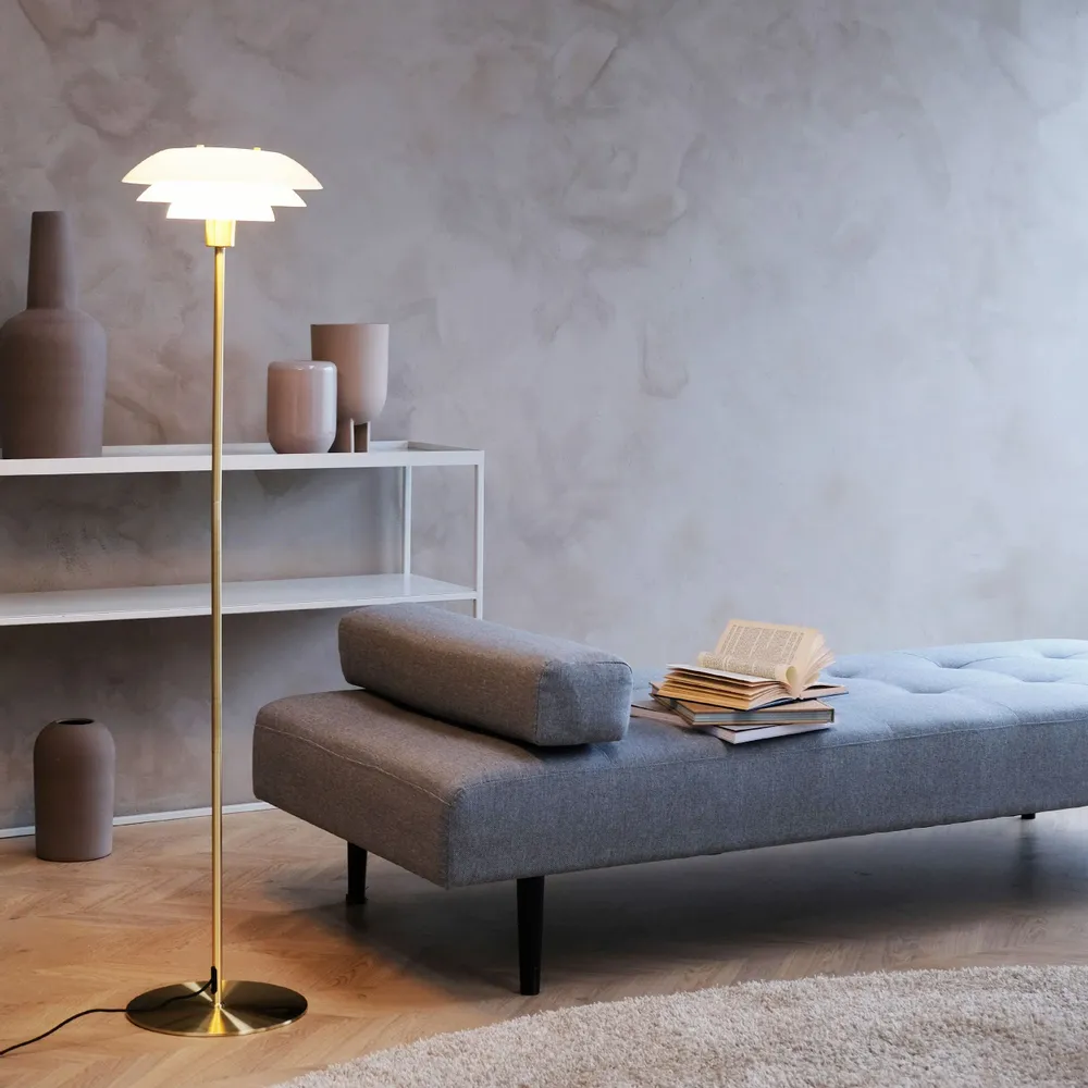 Table lamps - DL31 opal/ brass floor lamp - DYBERG LARSEN