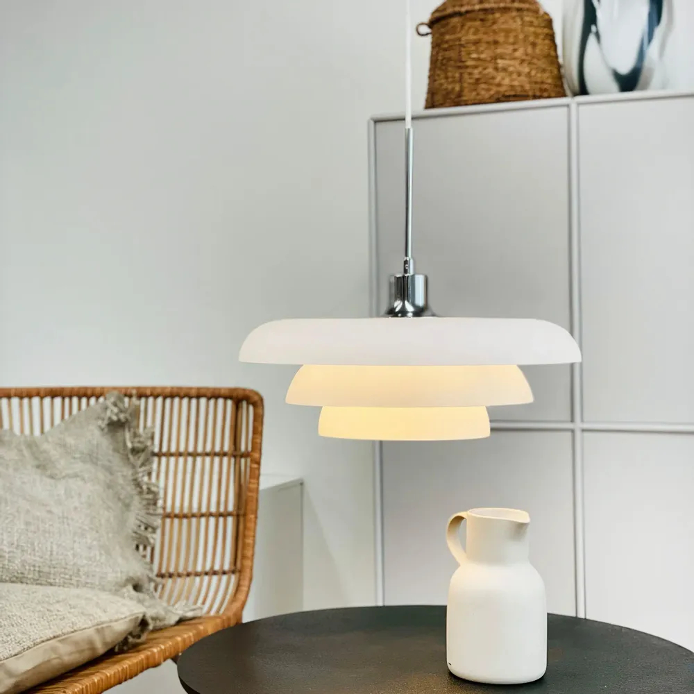 Plafonniers - AVA Pendel D31 Opale/ Krom - DYBERG LARSEN