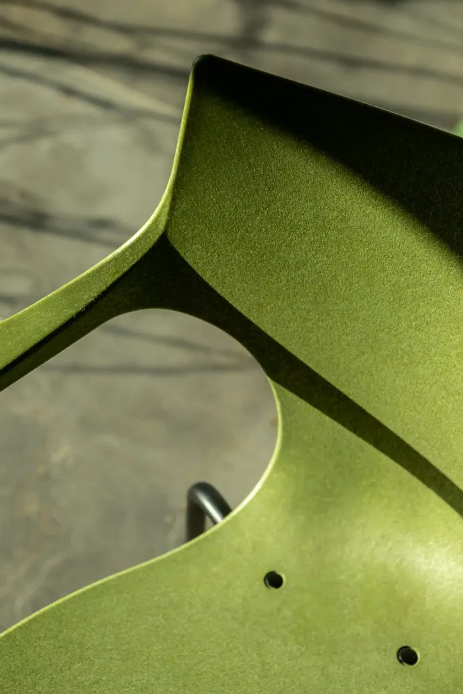 Chaises pour collectivités - CHAISE ERBI MISKI, structure en acier peint, usage interne et externe - STILFIBRA