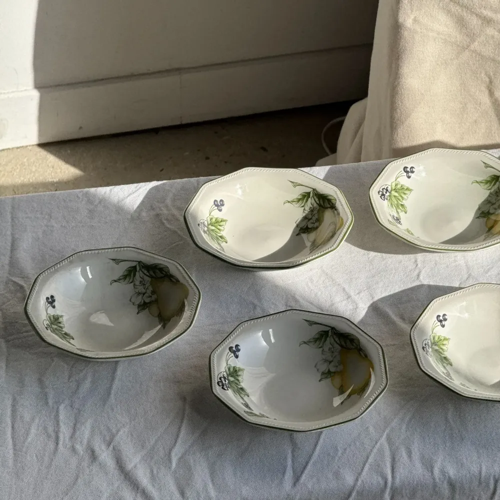 Bowls - The Chartwell Fruit Pattern Cups Set of 11 - OFFICE OBJETS