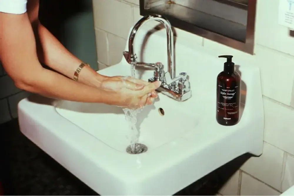 Soaps - WILD IDYLL, CITRUS & GERANIUM LIQUID SOAP - MOTSENT - SAVONNERIE POÉTIQUE