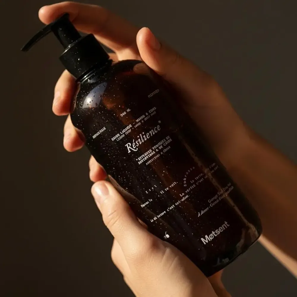 Soaps - SAVON LIQUIDE « RÉSILIENCE », FABRIQUÉ AU CHAUDRON À BESANÇON. FORMULÉ - MOTSENT - SAVONNERIE POÉTIQUE