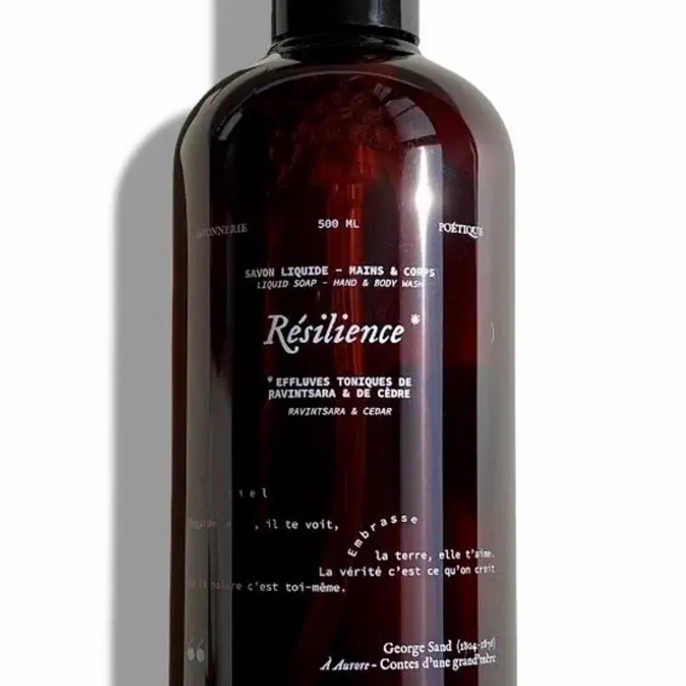 Soaps - SAVON LIQUIDE « RÉSILIENCE », FABRIQUÉ AU CHAUDRON À BESANÇON. FORMULÉ - MOTSENT - SAVONNERIE POÉTIQUE