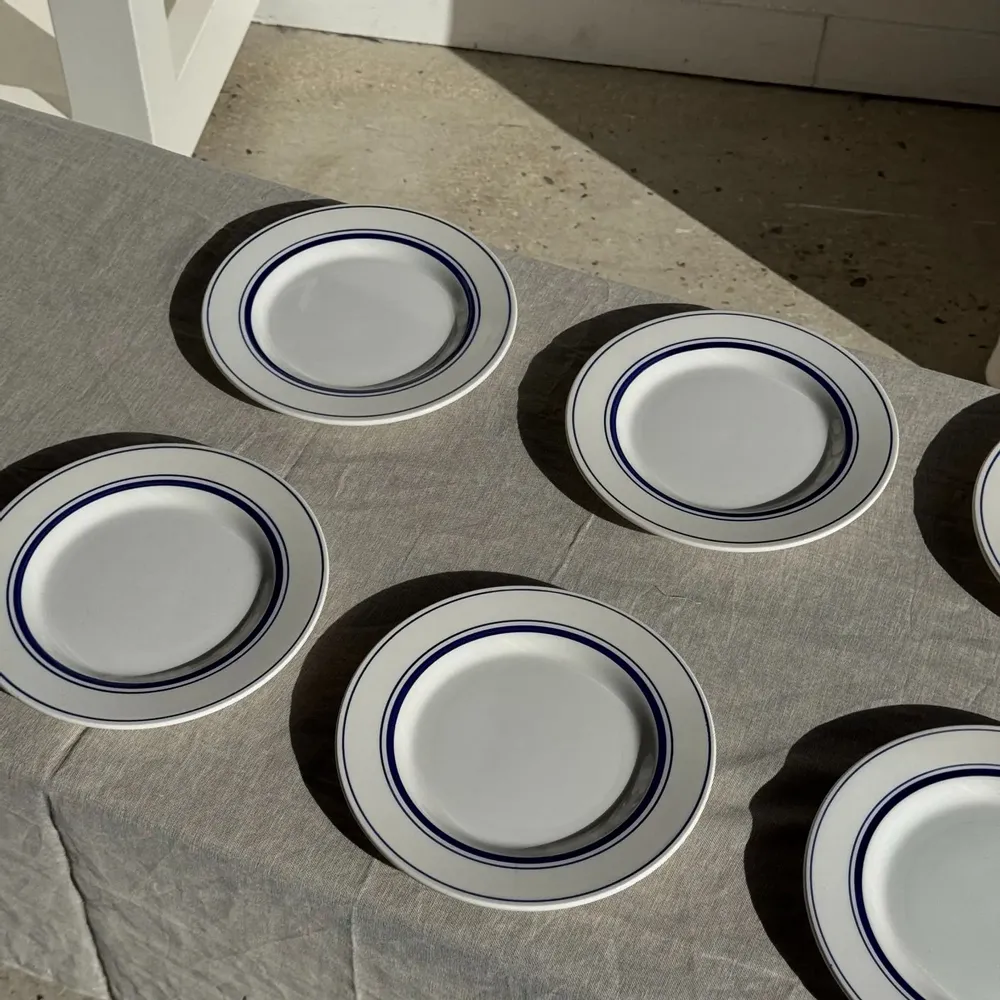 Assiettes au quotidien - Lot de 10 petites assiettes à dessert en céramique italienne Total - OFFICE OBJETS