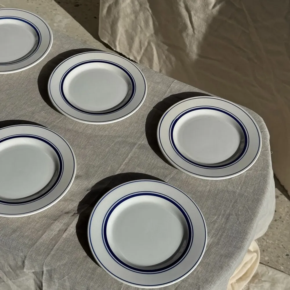 Assiettes au quotidien - Lot de 10 petites assiettes à dessert en céramique italienne Total - OFFICE OBJETS