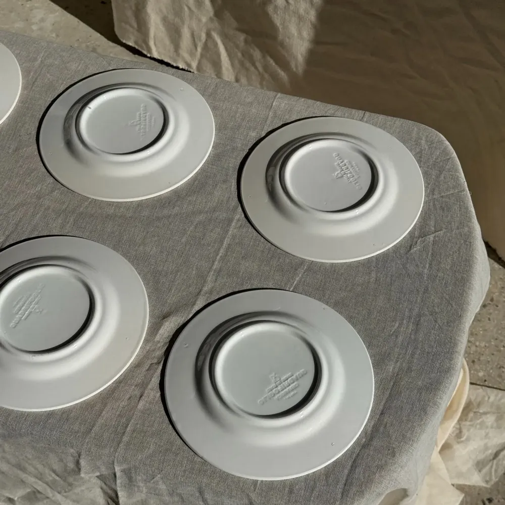 Assiettes au quotidien - Lot de 10 petites assiettes à dessert en céramique italienne Total - OFFICE OBJETS