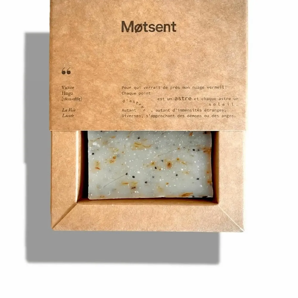 Savons - SAVON EXFOLIANT, GRAINES DE PAVOT ET CALENDULA - MOTSENT - SAVONNERIE POÉTIQUE