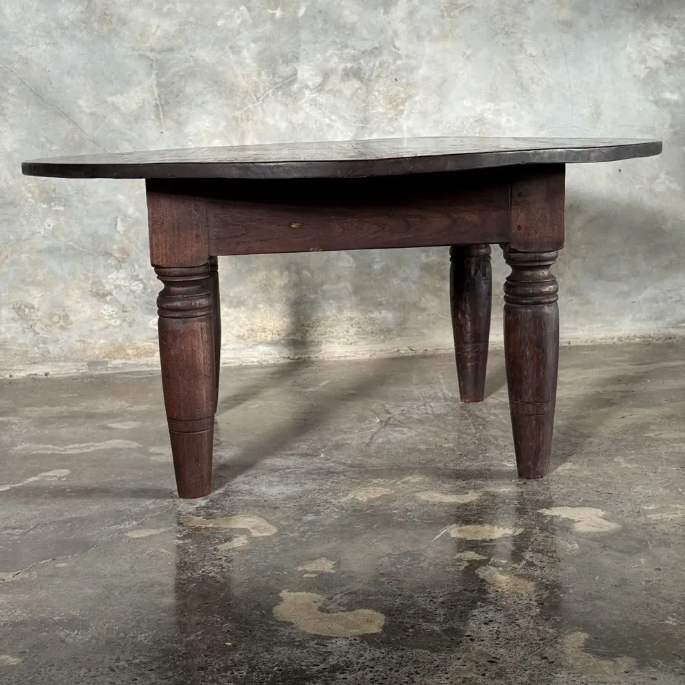 Coffee tables - Coffee table, antique round coffee table in Indonesian teak - OFFICE OBJETS