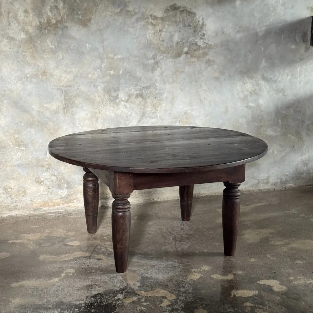 Coffee tables - Coffee table, antique round coffee table in Indonesian teak - OFFICE OBJETS