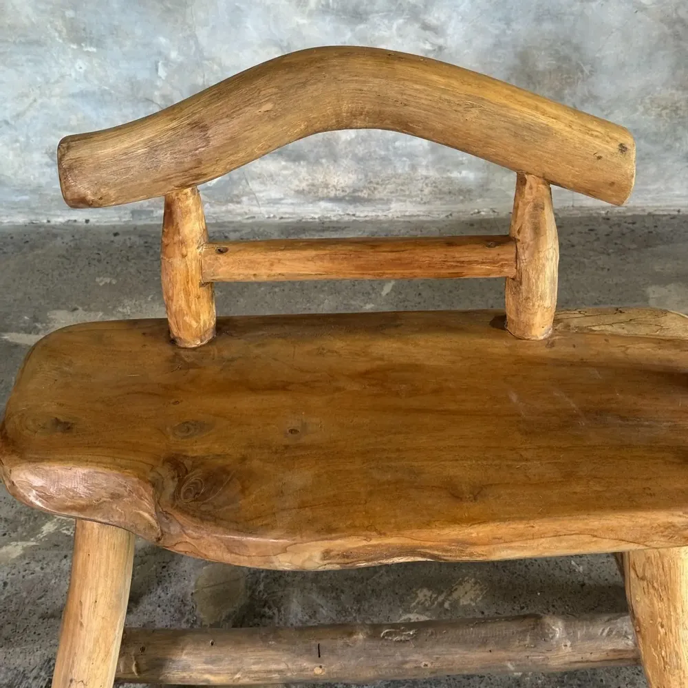 Bancs - Petit banc à dossier et accoudoir brutaliste en teck blond asiatique - OFFICE OBJETS