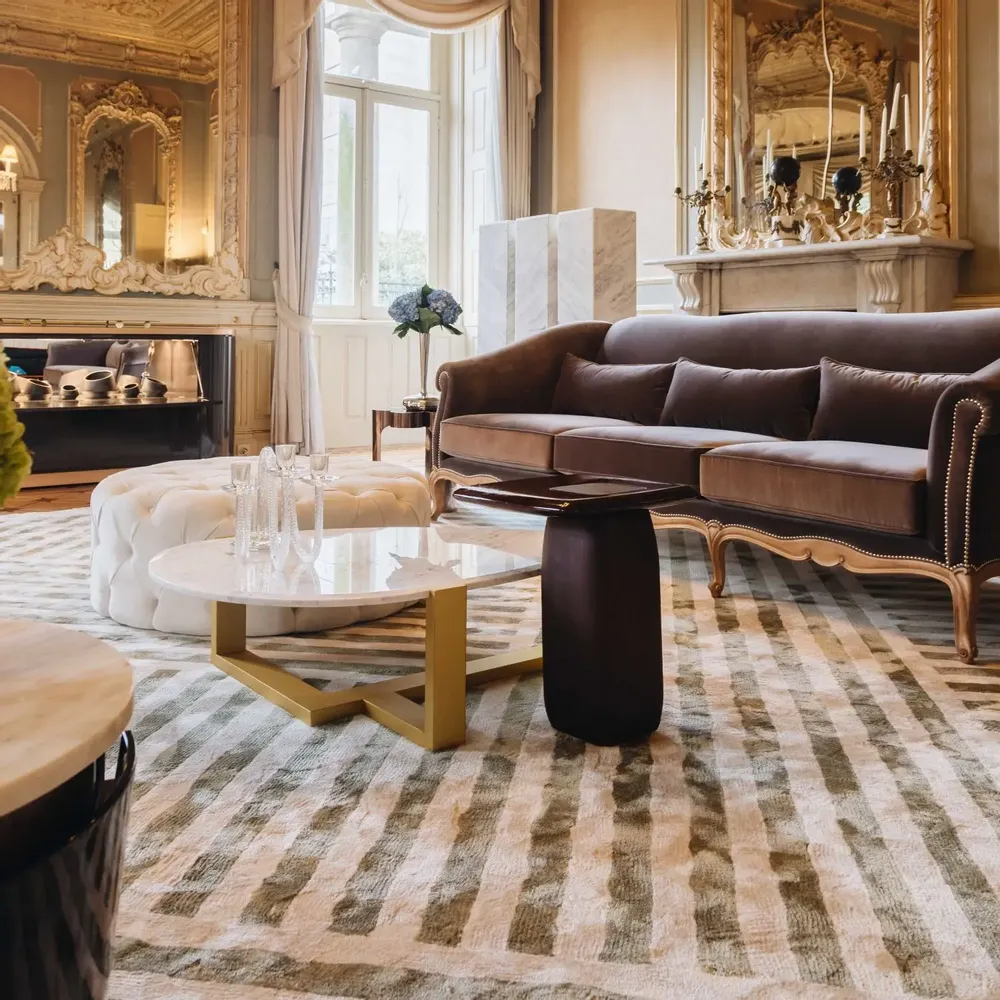 Tables for hotels - Bossa Side Table in HG Mahogany Wood - DUISTT