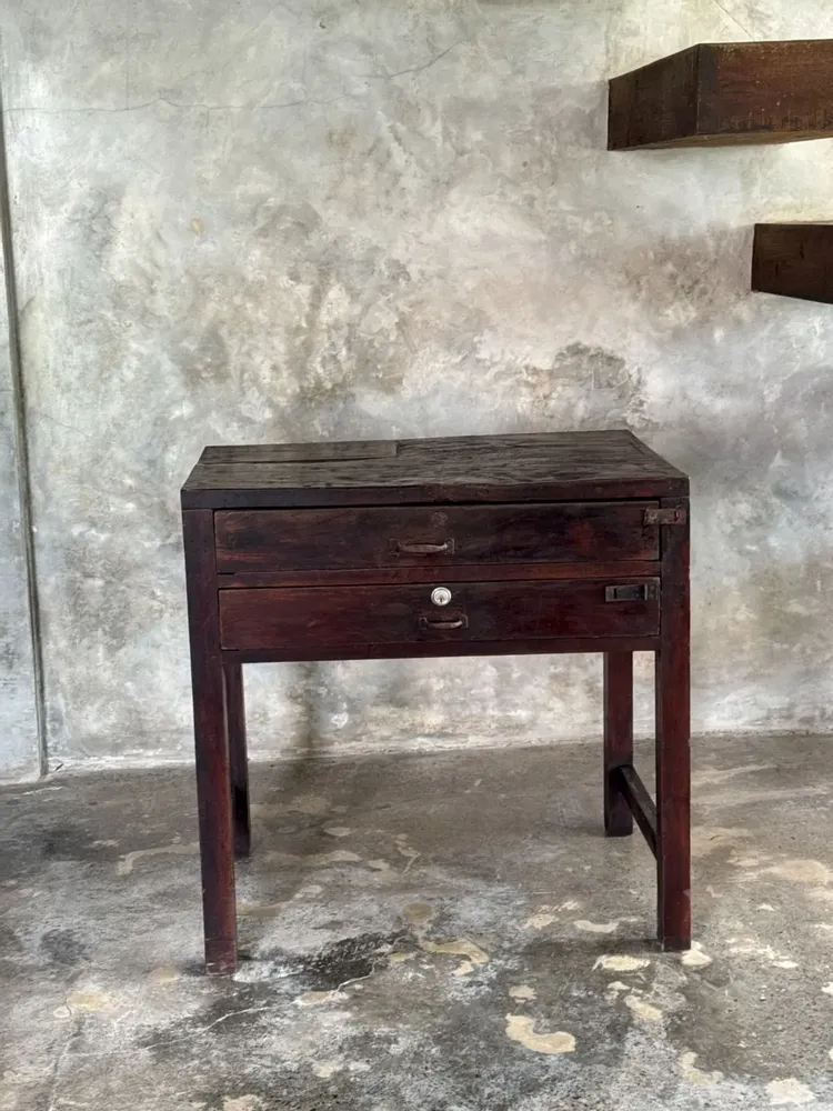 Commodes - Meuble de métier ancien indonésien en teck à deux tiroirs H80,5 - OFFICE OBJETS