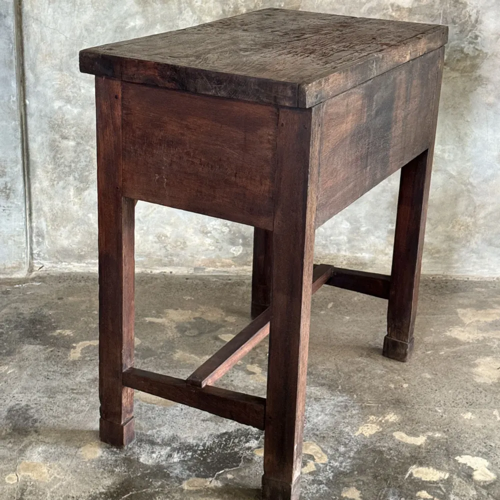 Commodes - Meuble de métier ancien indonésien en teck à deux tiroirs, entretoise - OFFICE OBJETS