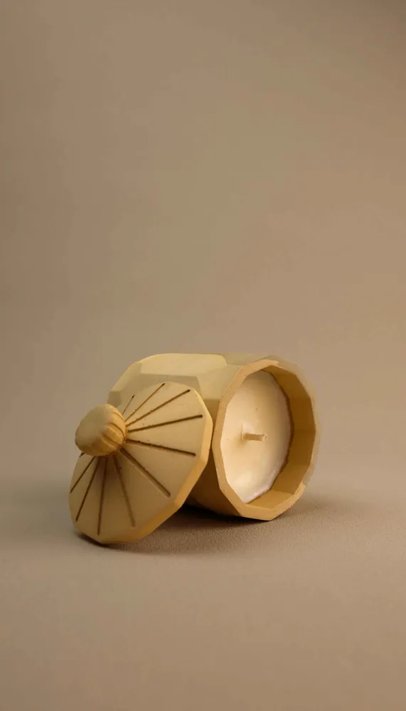 Candles - PATCHOULI ROSE  - SCENTED CANDLE - FLAMME D'ÉLIXIR