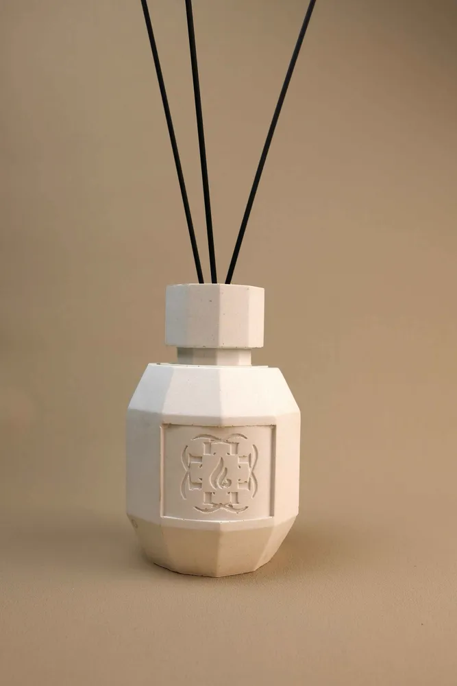 Decorative objects - PATCHOULI ROSE - FRAGRANCE DIFFUSER - FLAMME D'ÉLIXIR
