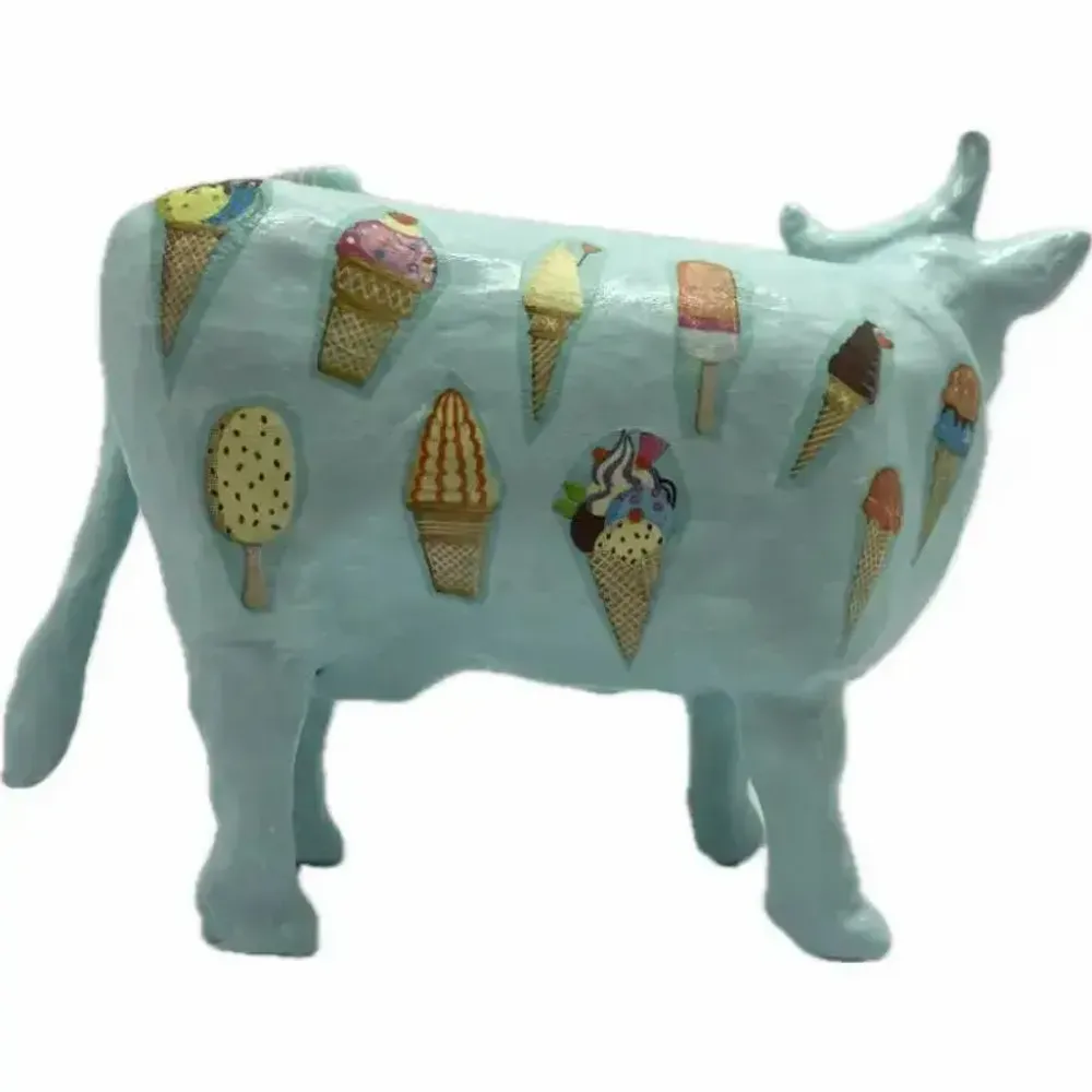 Objets design - Vache décorative la COWne Glacé : figurine gourmande et humour - VACHES ET COMPAGNIE