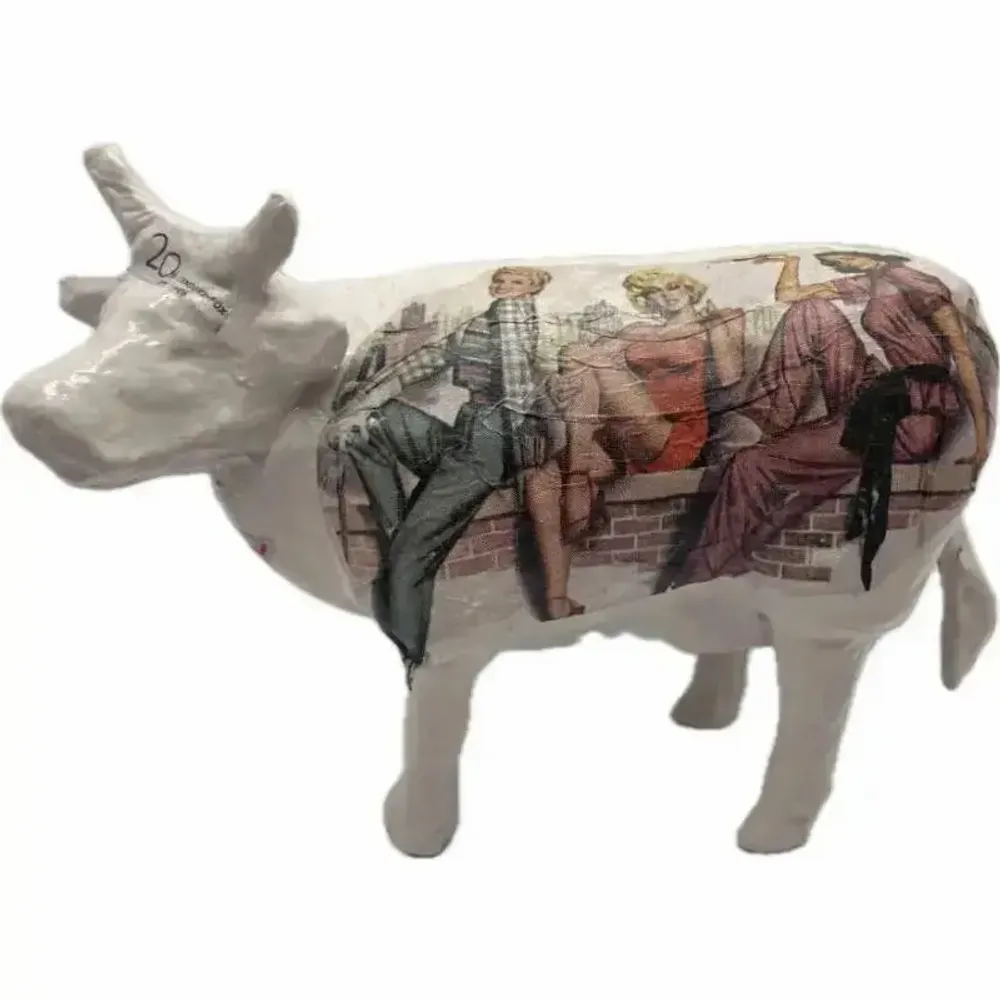 Objets design - Vache décorative la COWmédienne - VACHES ET COMPAGNIE