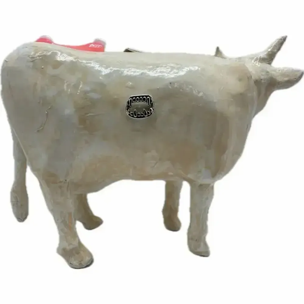 Design objects - Decorative cow the ChiCOWt - VACHES ET COMPAGNIE