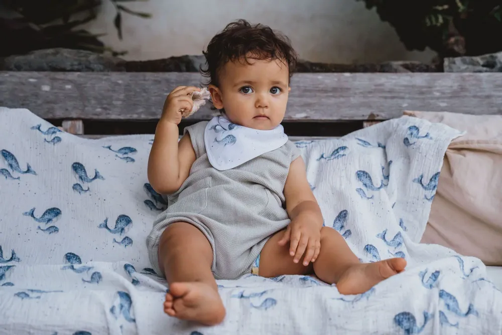 Throw blankets - Maxi Lange - The Blue Whales - POP ET SES FRÈRES