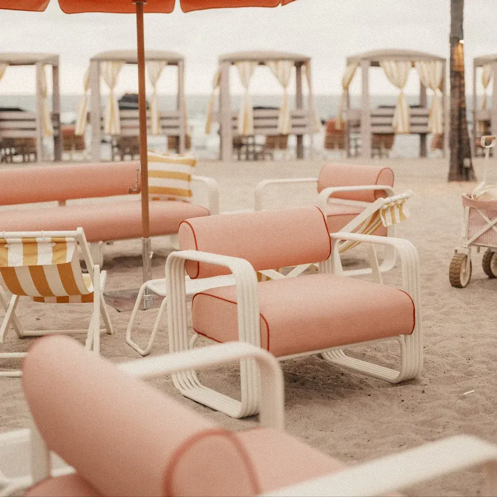 Deck chairs - The Contini Accent Chair - BUSINESS & PLEASURE CO.