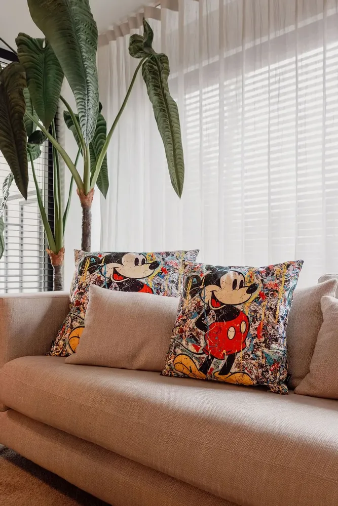 Coussins textile - Housse de coussin décoratif Mickey 45 x 45 - Design by Anne Mondy - ARTDECORIS