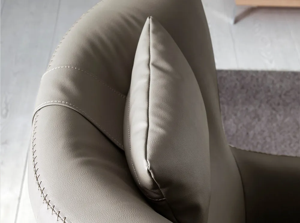 Fauteuils - Fauteuil pivotant en simili-cuir - ANGEL CERDÁ