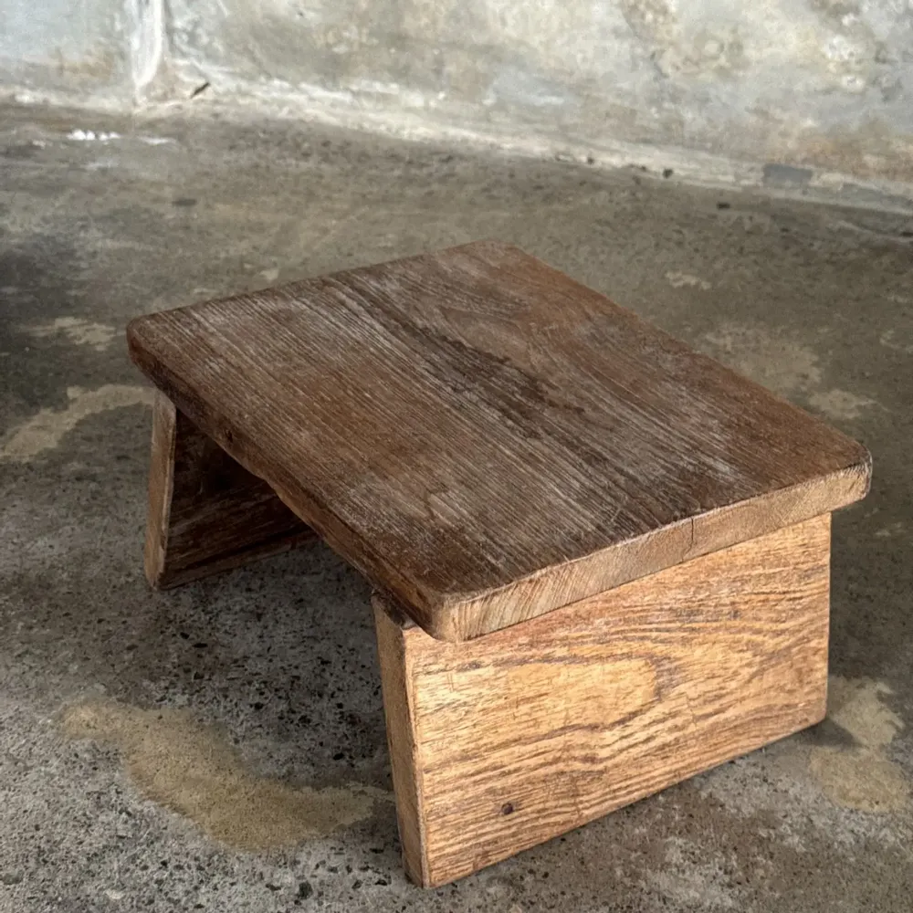 Tabourets - Petit tabouret d'appoint en teck ancien clair (3302) - OFFICE OBJETS