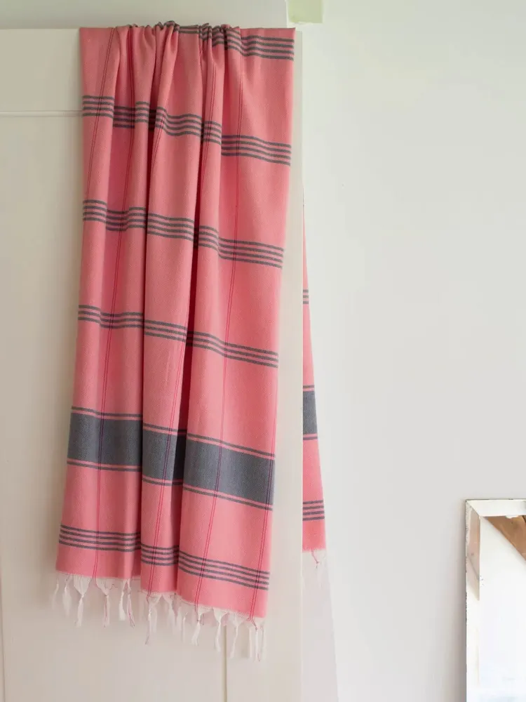 Bath towels - hammam towel Organic candy pink/dark blue - OTTOMANIA