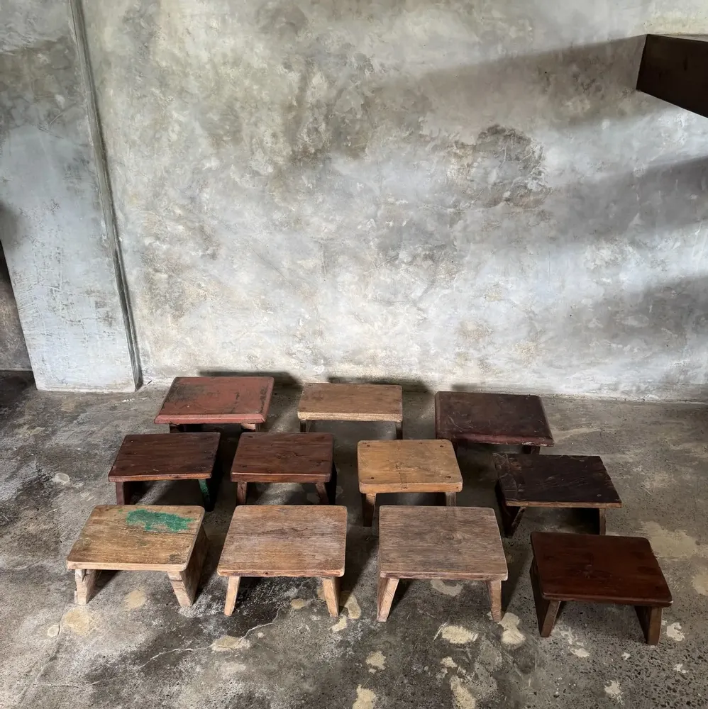 Repose-pieds - Petit tabouret d'appoint en teck upcyclé épais brun (3272) - OFFICE OBJETS