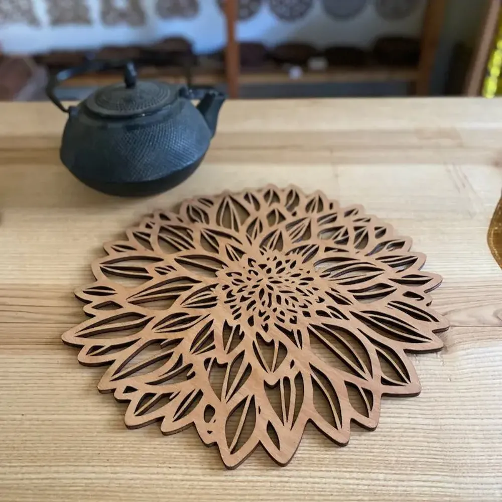 Objets de décoration - Dessous de plat XL - Dahlia - LA COUR DU JUCH
