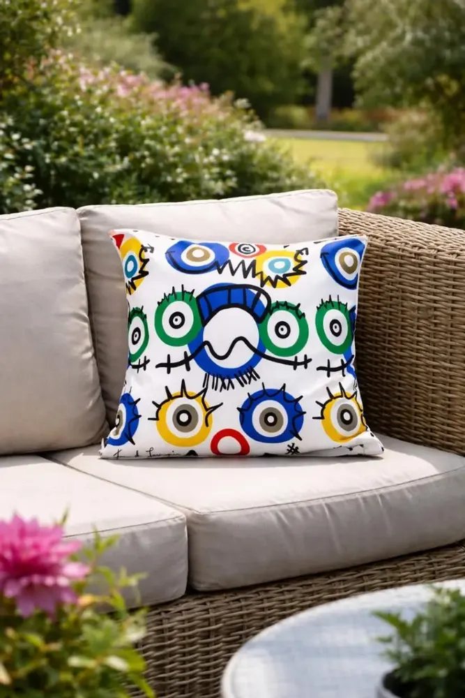 Tissus pour extérieurs - Coussin d'extérieur Ojitos 60 x 60 - Design by Juan de Lascurain - ARTDECORIS