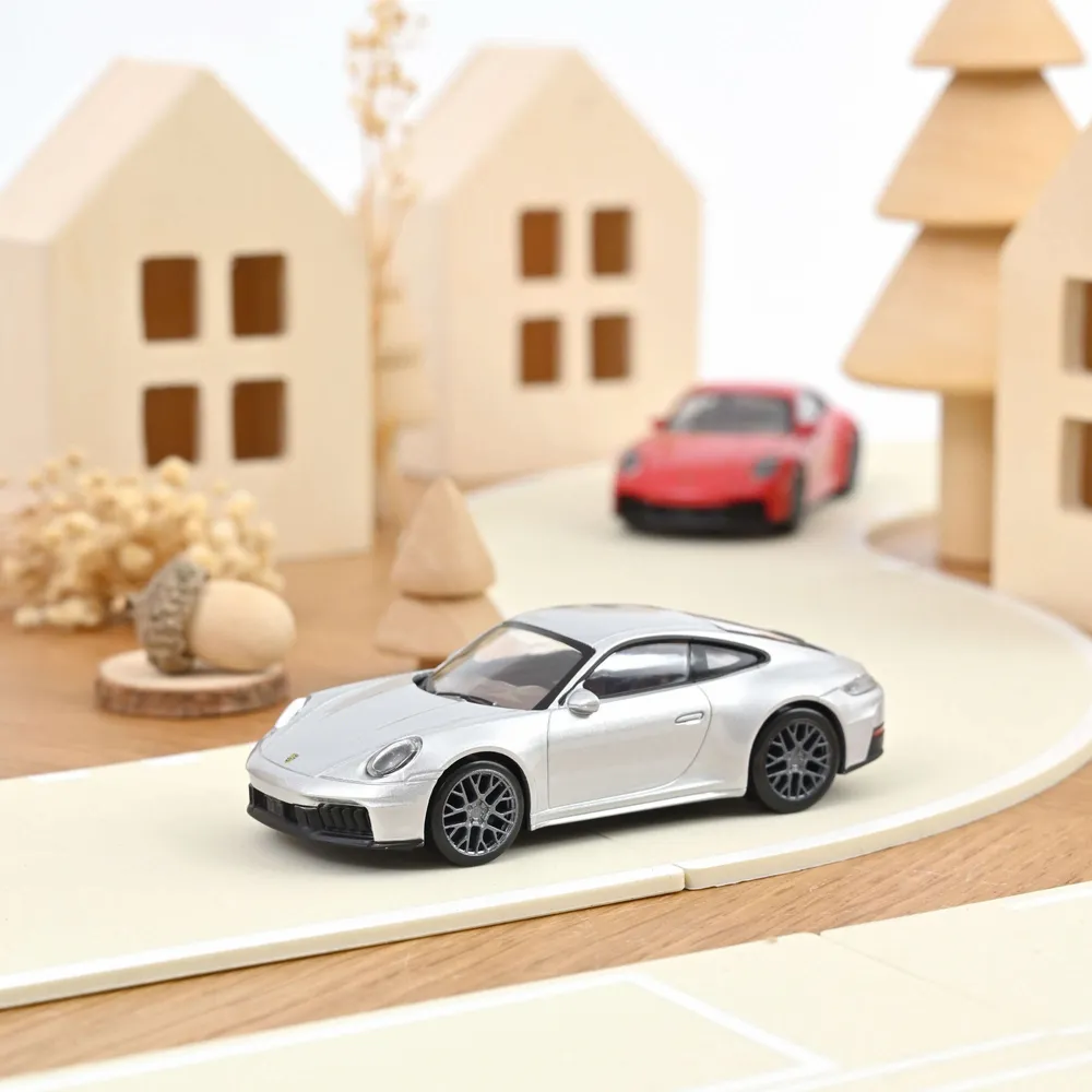 Jouets enfants - Porsche 911 GTS 2024 Gris Argent polaire Jet-car 1/43 - NOREV