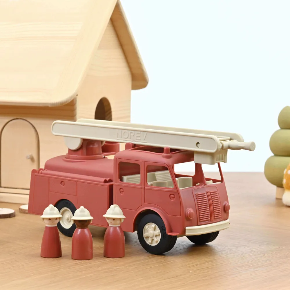 Jouets enfants - Camion de Pompier Berliet Plastigam 1/24 - NOREV