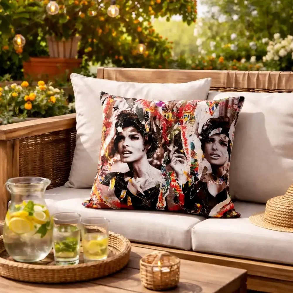 Tissus pour extérieurs - Coussin d'extérieur Linda 45 x 45 - Design by Anne Mondy - ARTDECORIS