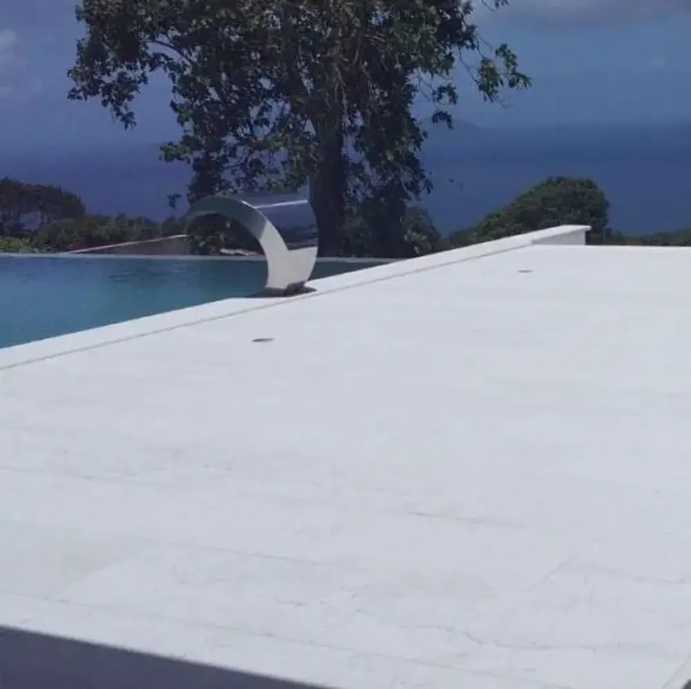 Piscines extérieures - Marbre Botticino Martelée - Épaisseur 2 cm | Multi-format Extérieur - SENINI STONE  -NATURAL STONE MADE IN ITALY-