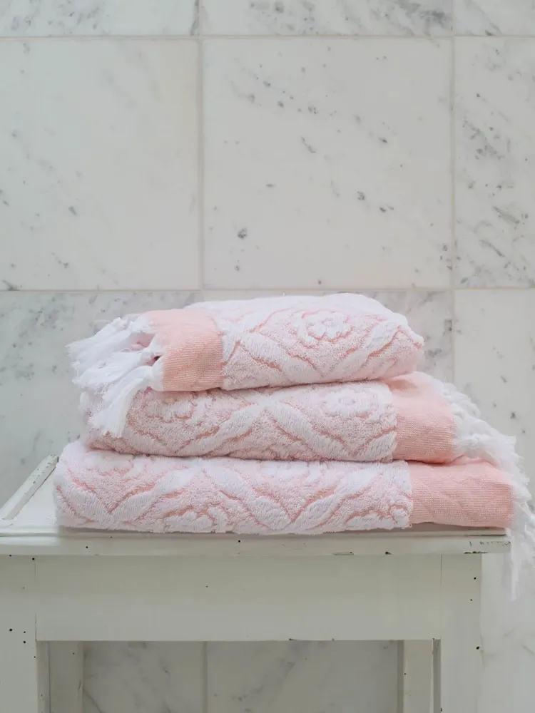 Hotel bedrooms - towel peach - OTTOMANIA
