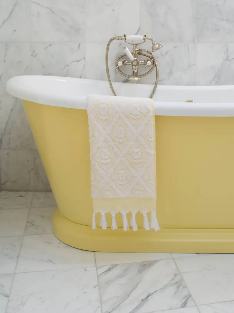 Hotel bedrooms - towel yellow - OTTOMANIA