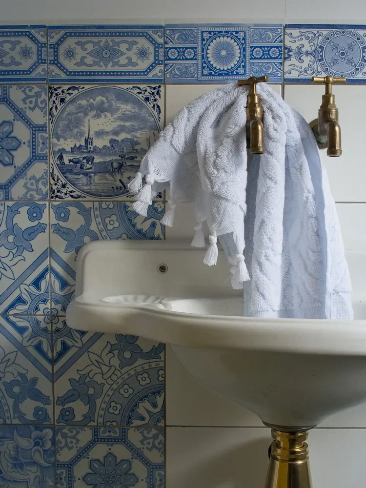 Hotel bedrooms - towel light blue - OTTOMANIA