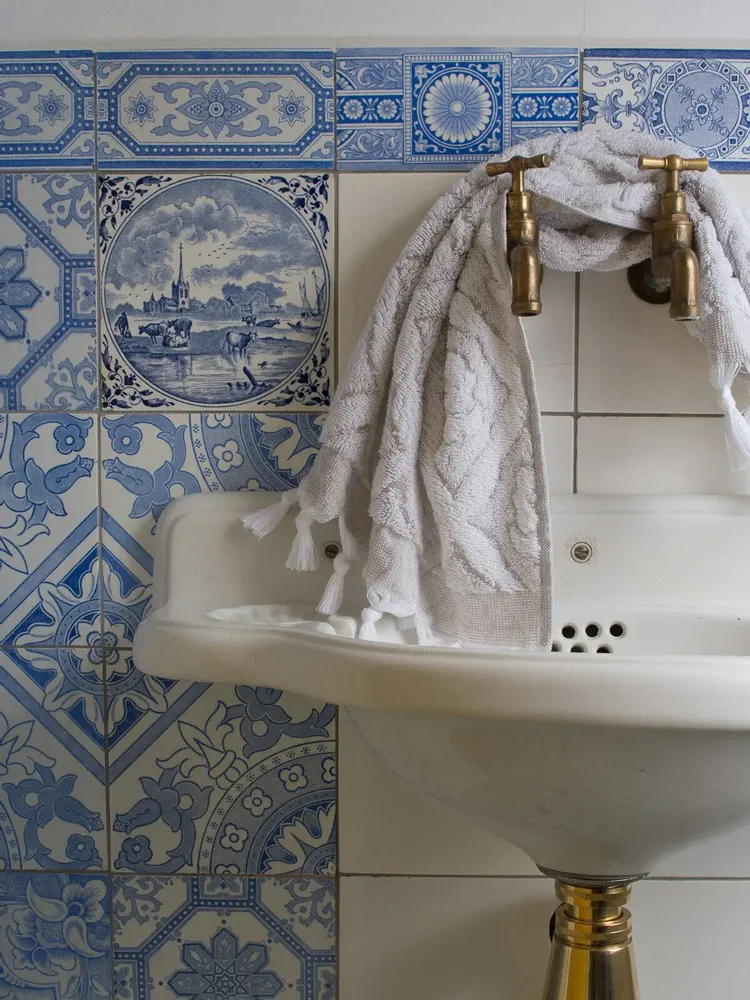 Hotel bedrooms - towel grey-beige - OTTOMANIA