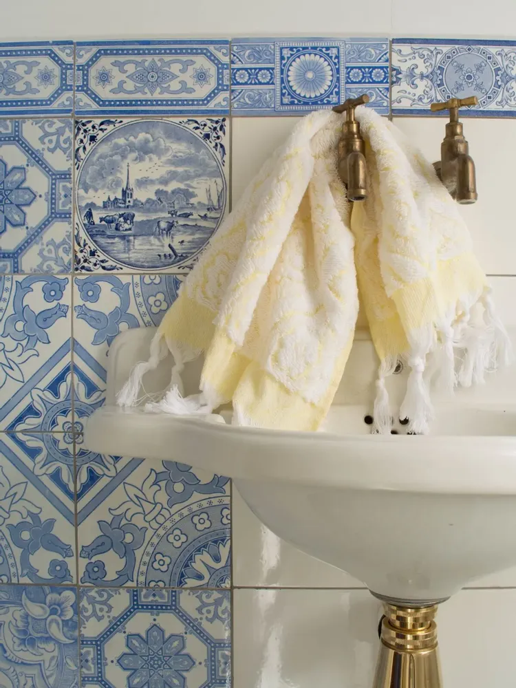 Chambres d'hôtels - serviette jaune - OTTOMANIA